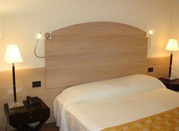 Palazzo Foti Hotel Crotone Luaran gambar
